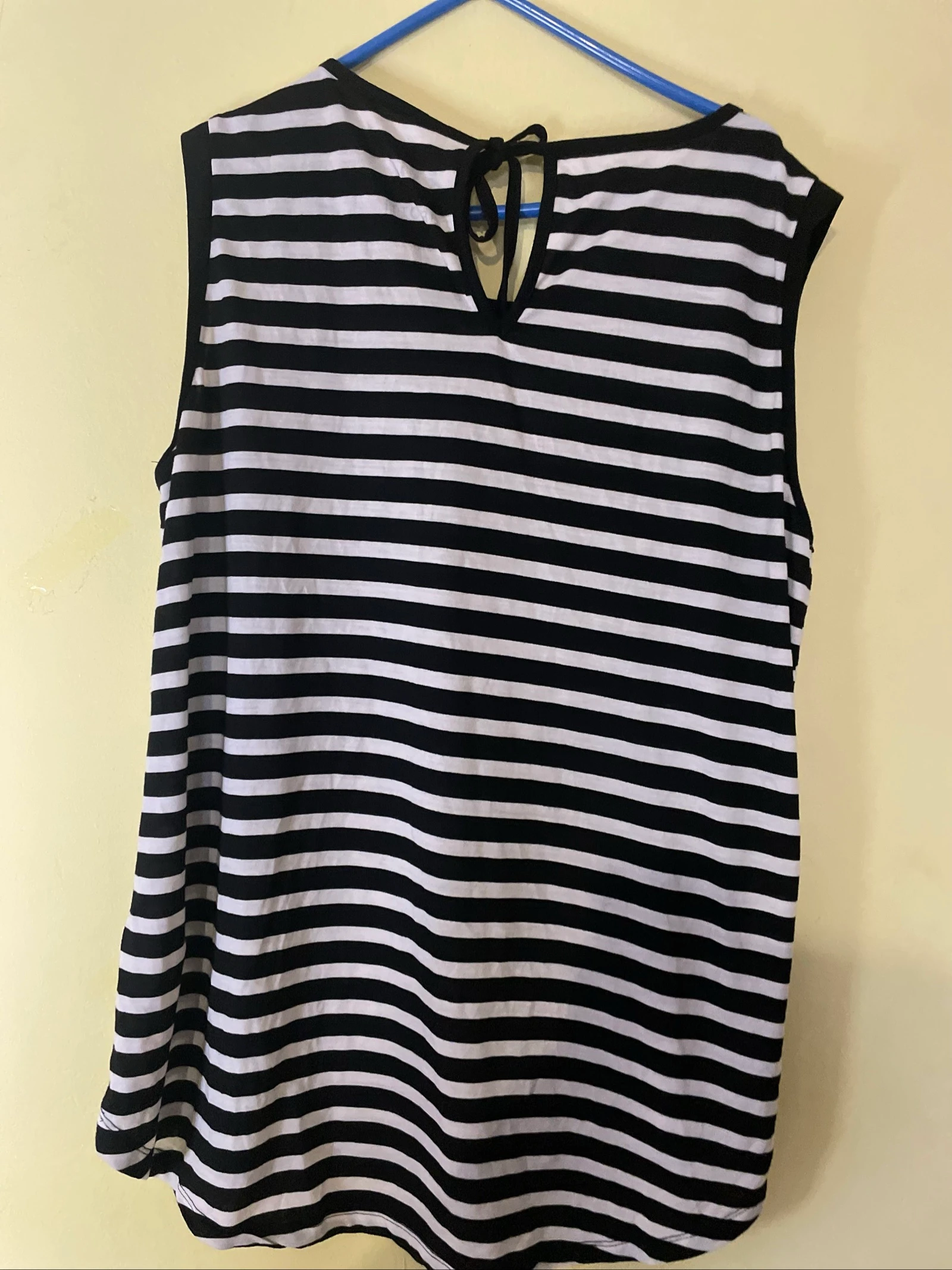 Top sin mangas a rayas blanco y negro - Peace Always Awesome con lentejuelas – photo 4